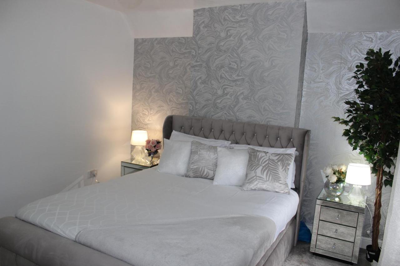 Luxury 3 Bedroom House Apartment Birmingham