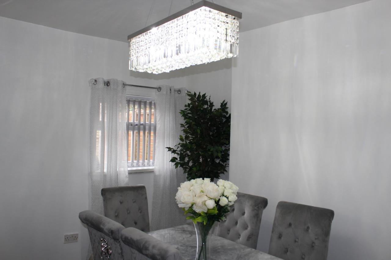 Apartment Luxury 3 Bedroom House