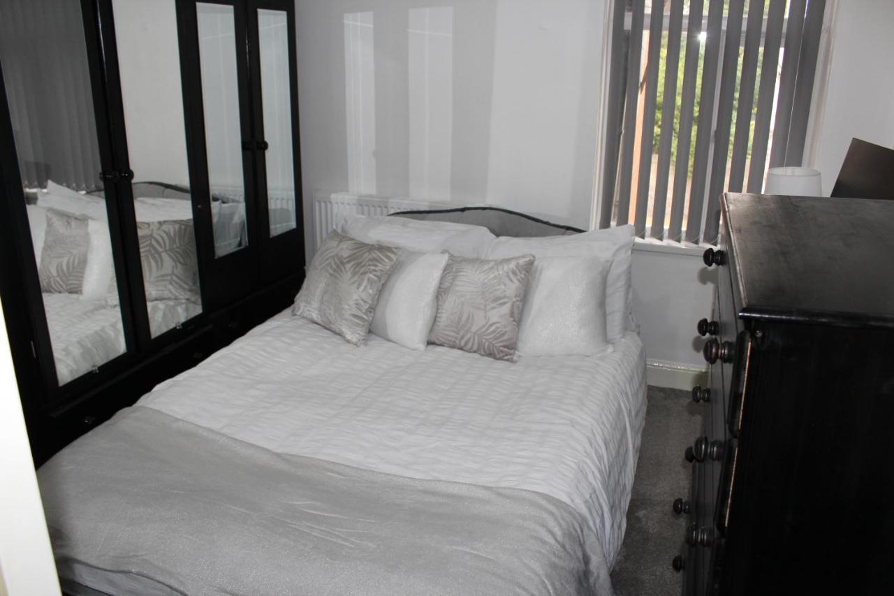 Luxury 3 Bedroom House * Birmingham