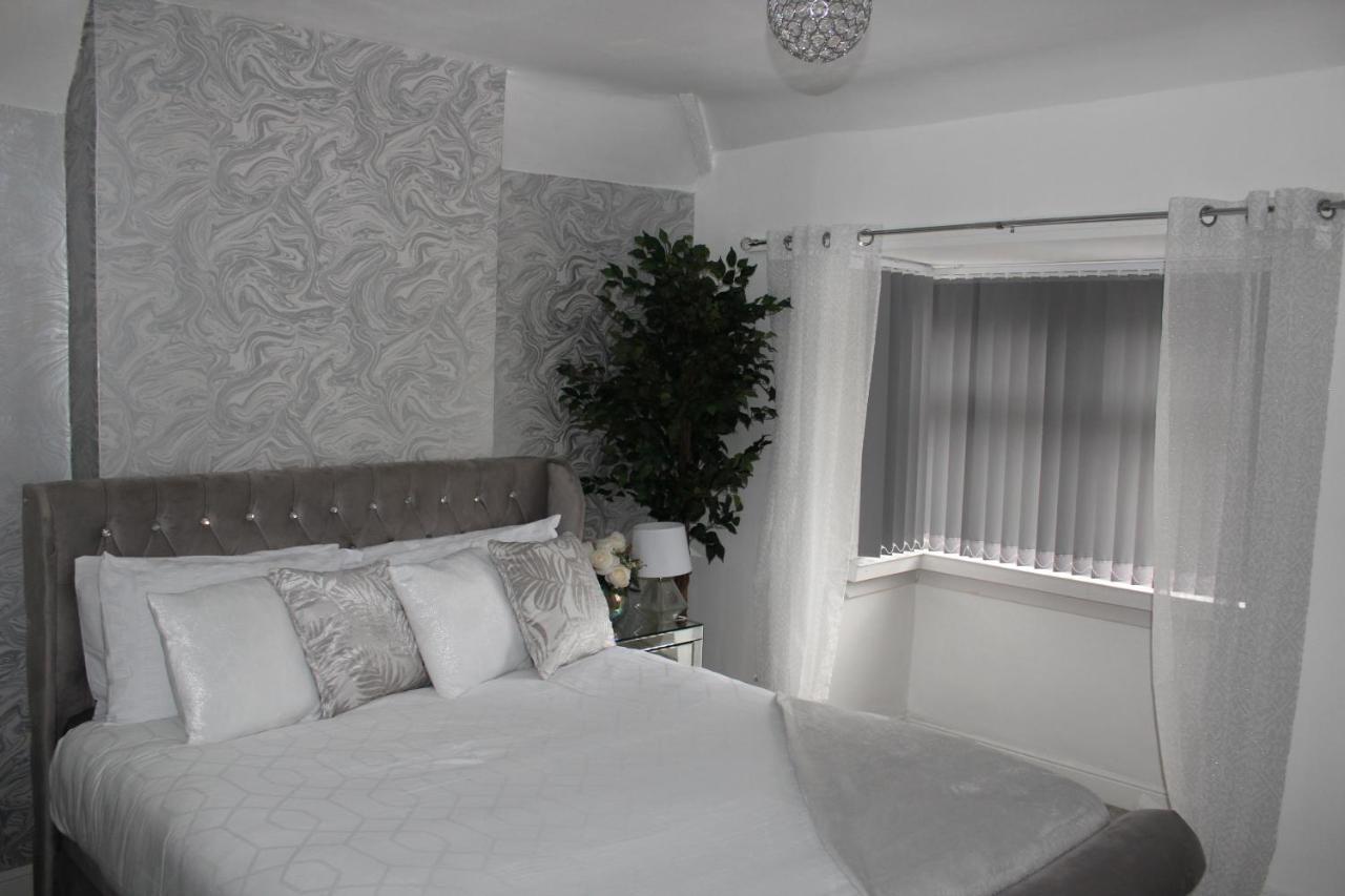 Apartment Luxury 3 Bedroom House *