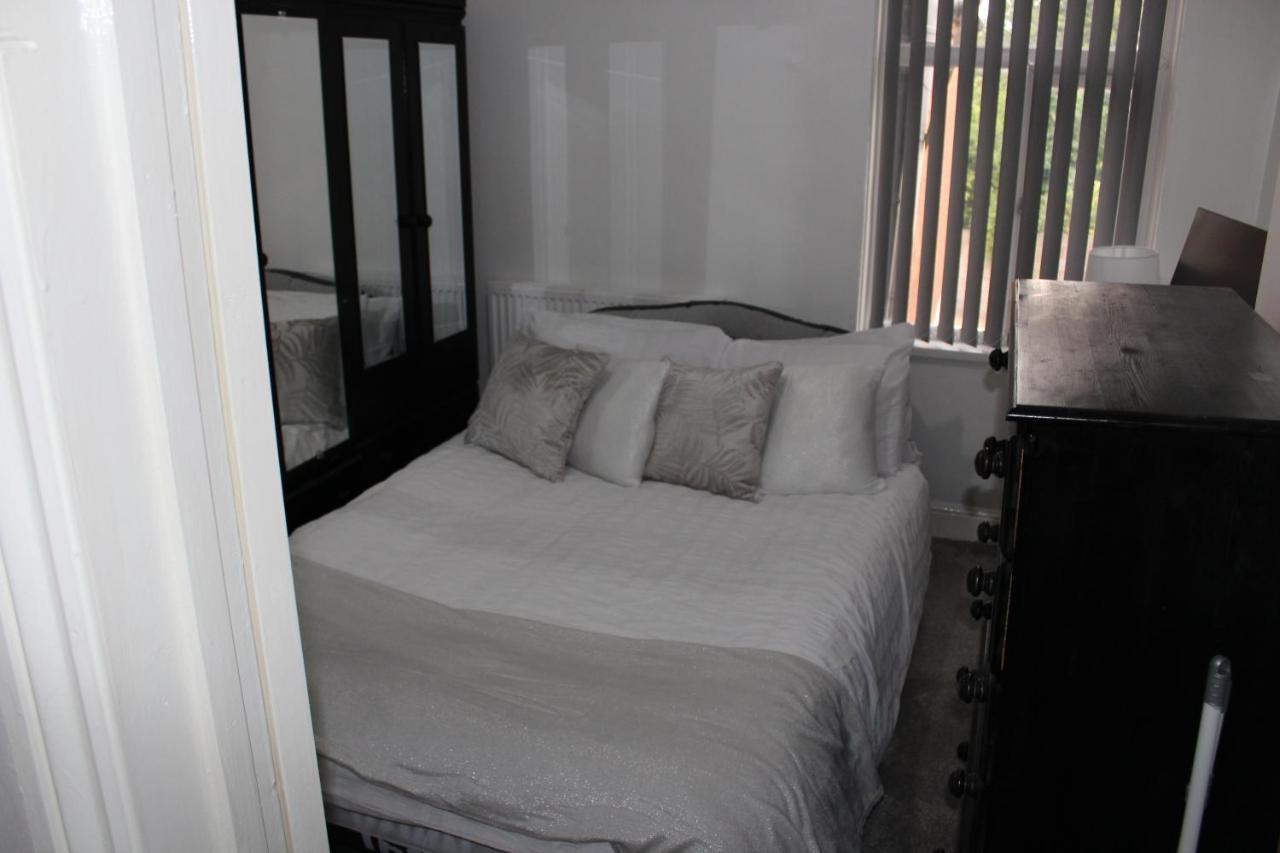Luxury 3 Bedroom House Apartment
