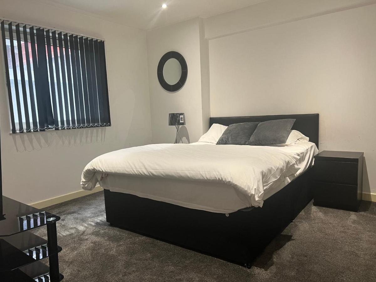 Apartment 2 Mins From National In Door Arena