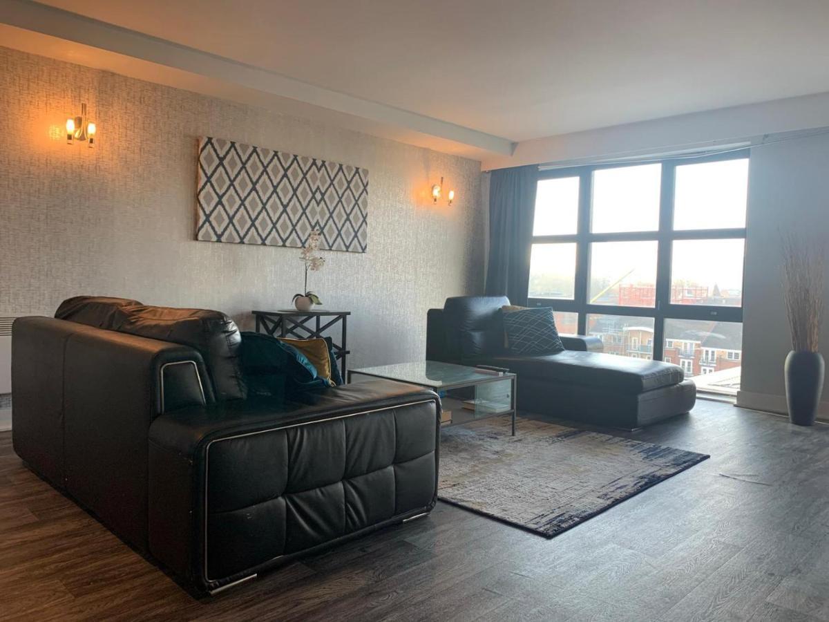 Apartment Luxury 9ine Bull Ring Apartment, Stunning View, Free Parking, Amazing Fireplace *