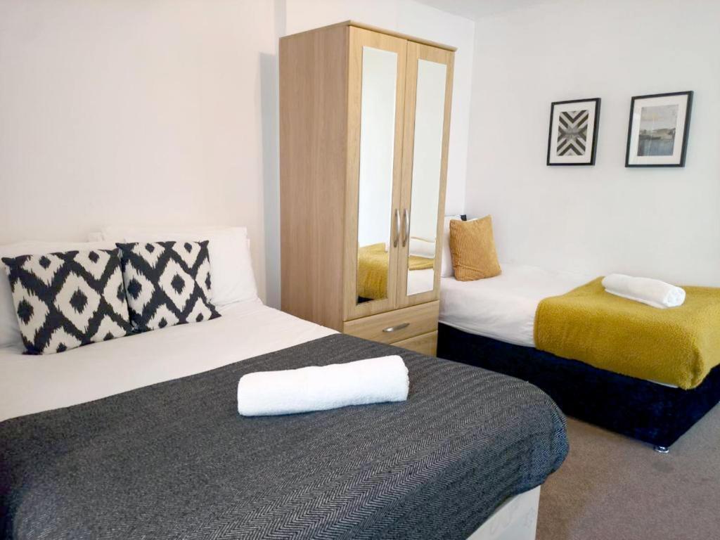 Holiday home Cozy 4 Bedroom House In Smethwick With 4 Bathrooms Perfect For Contractors And Families Birmingham
