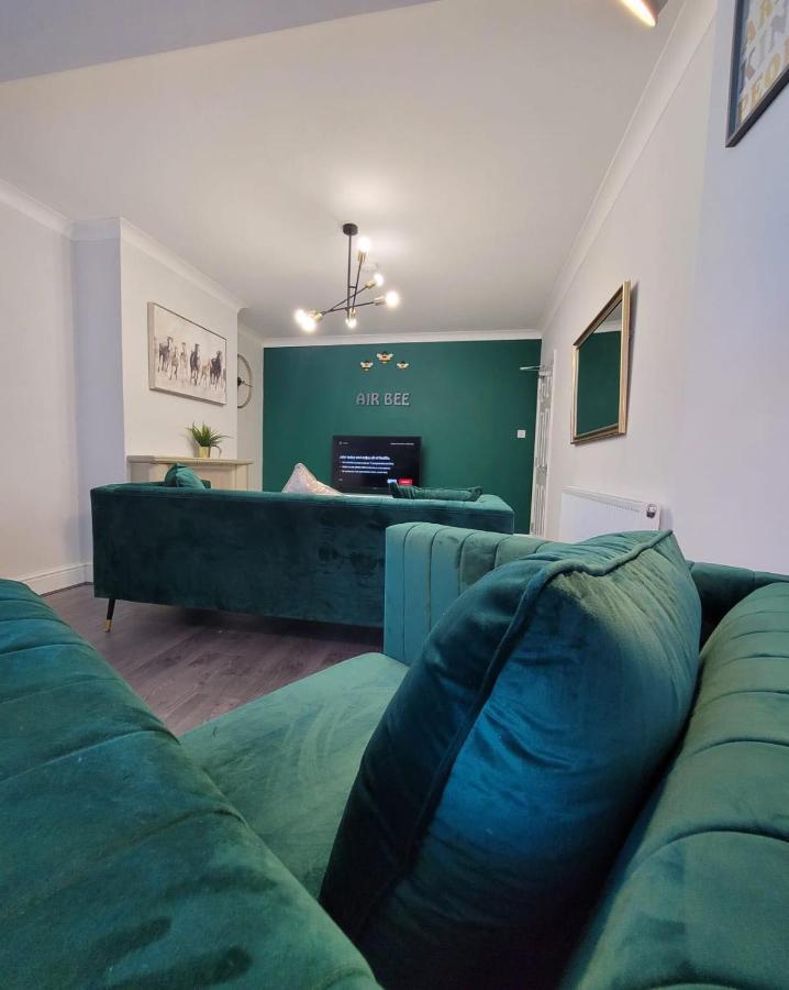Large 5 Brh For Contractors,families And Business Free Parking
