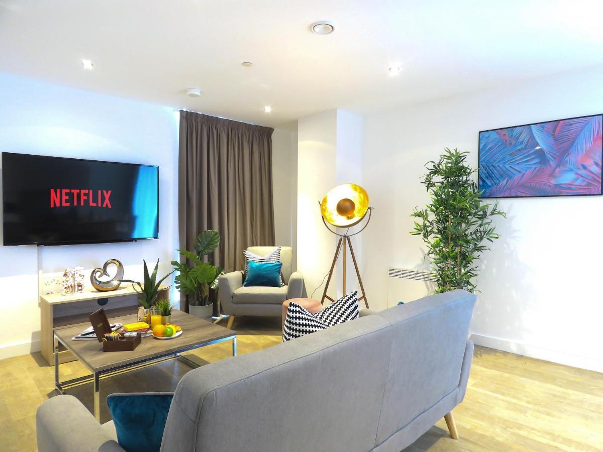 Tudors Esuites Corporate