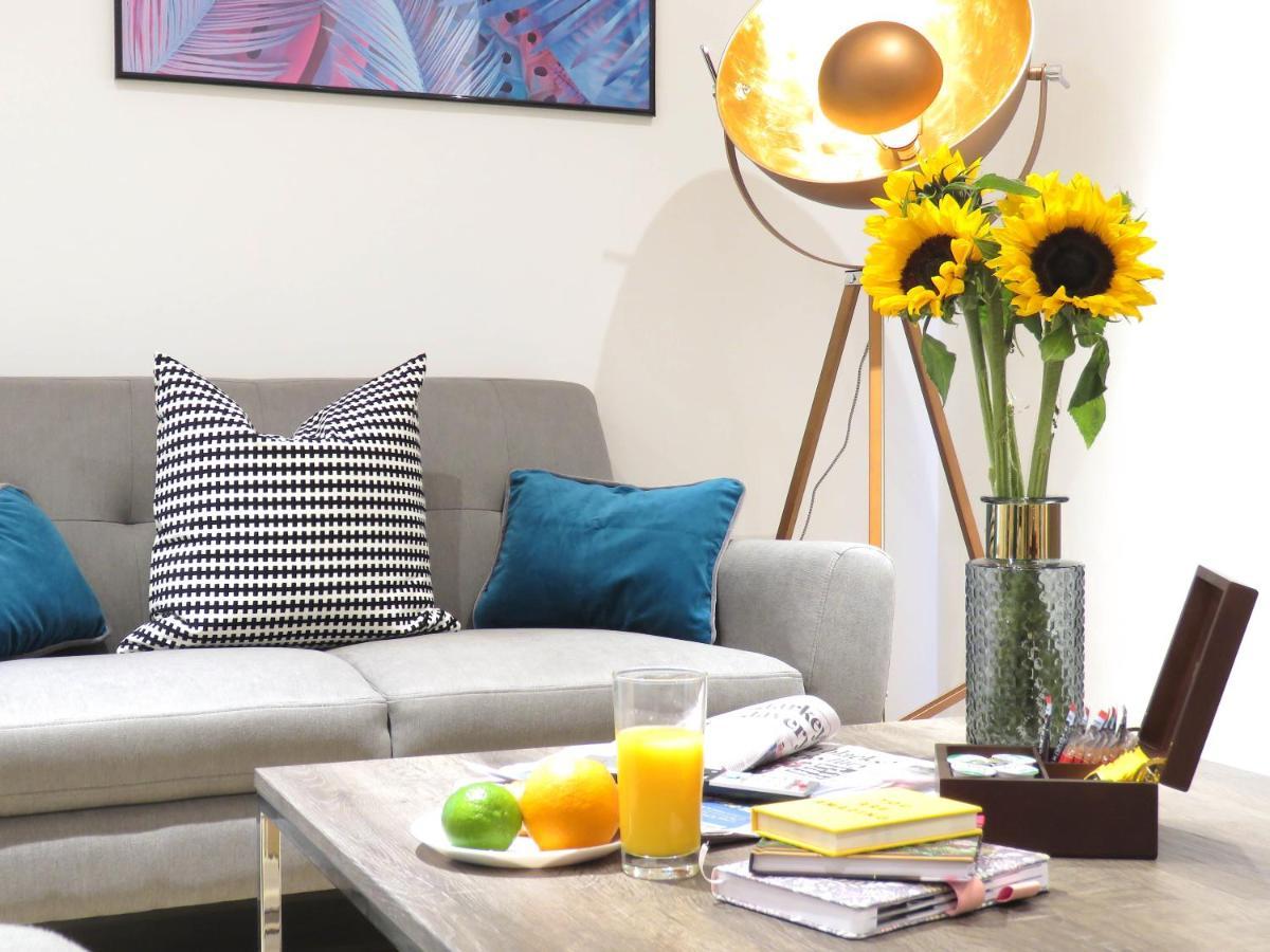 Apartment Tudors Esuites Corporate