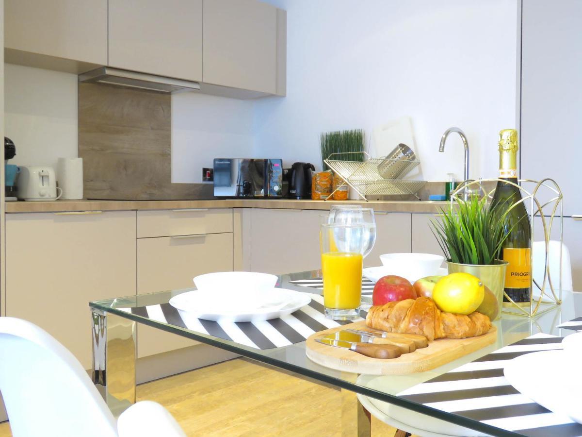 Apartment Tudors Esuites Corporate