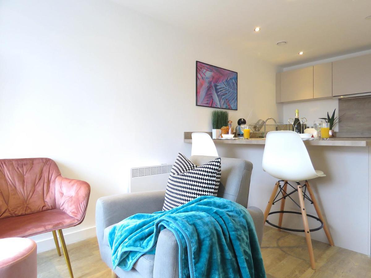 Apartment Tudors Esuites Corporate *