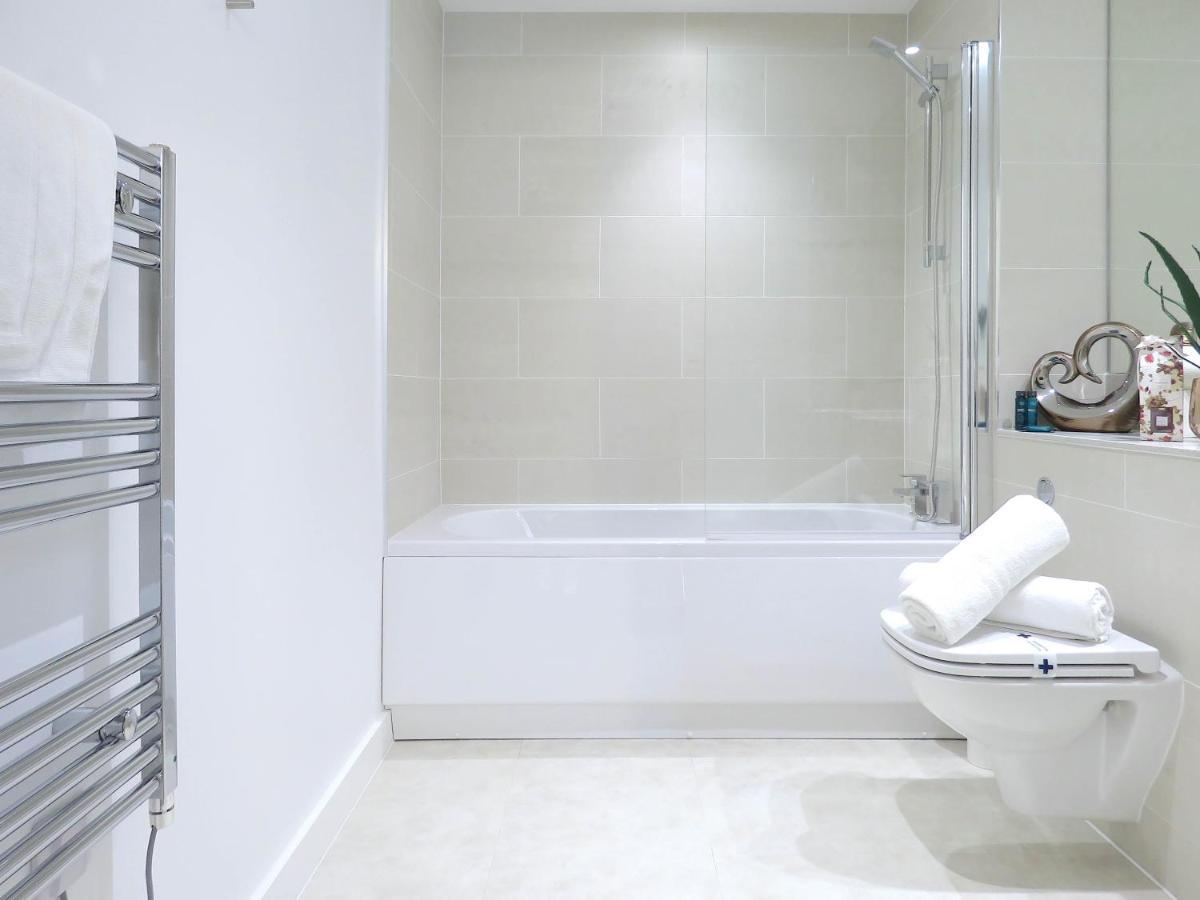 Tudors Esuites Corporate