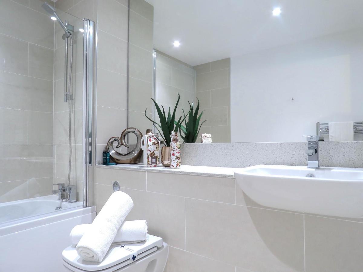 Tudors Esuites Corporate Apartment *