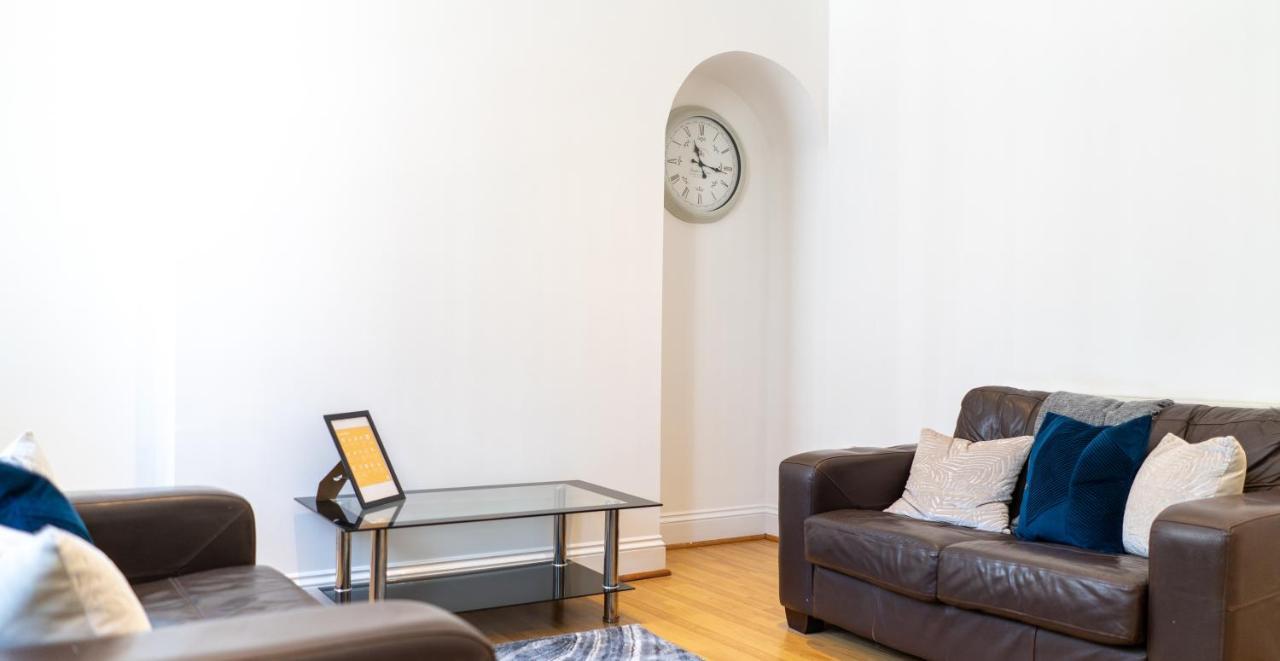 Apartment Business Bliss - Birmingham's Premier Corporate *
