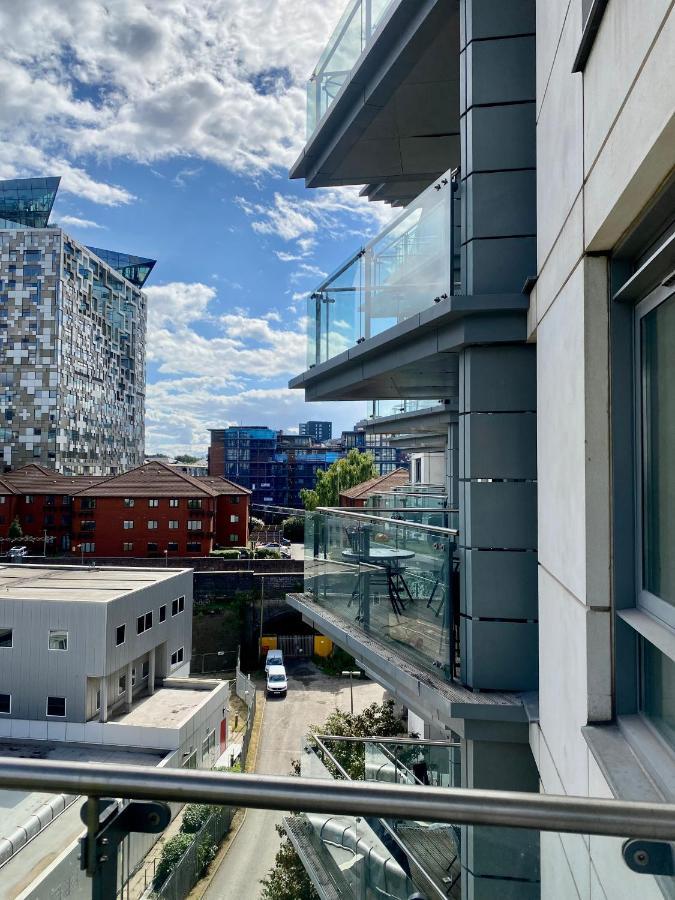 Holliday Street - One Bedroom - Stunning Balcony *