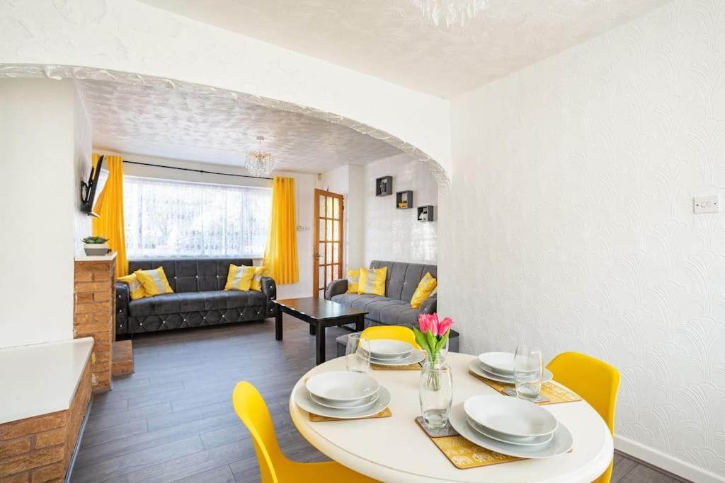 Cosy House #lea Hall Train Station #bhx #nec #nia *