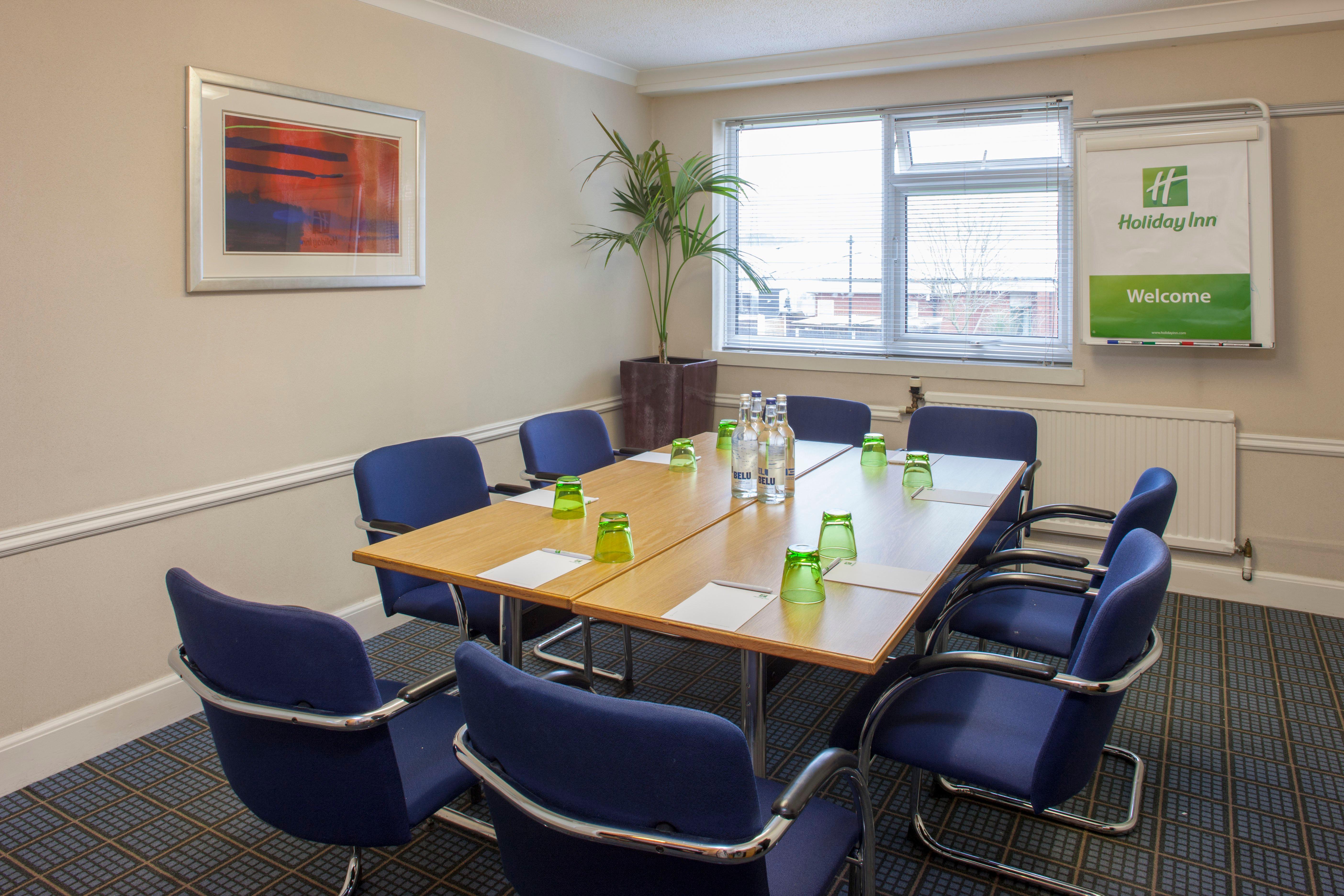 Hotel M6, Jct7 By Ihg 4*