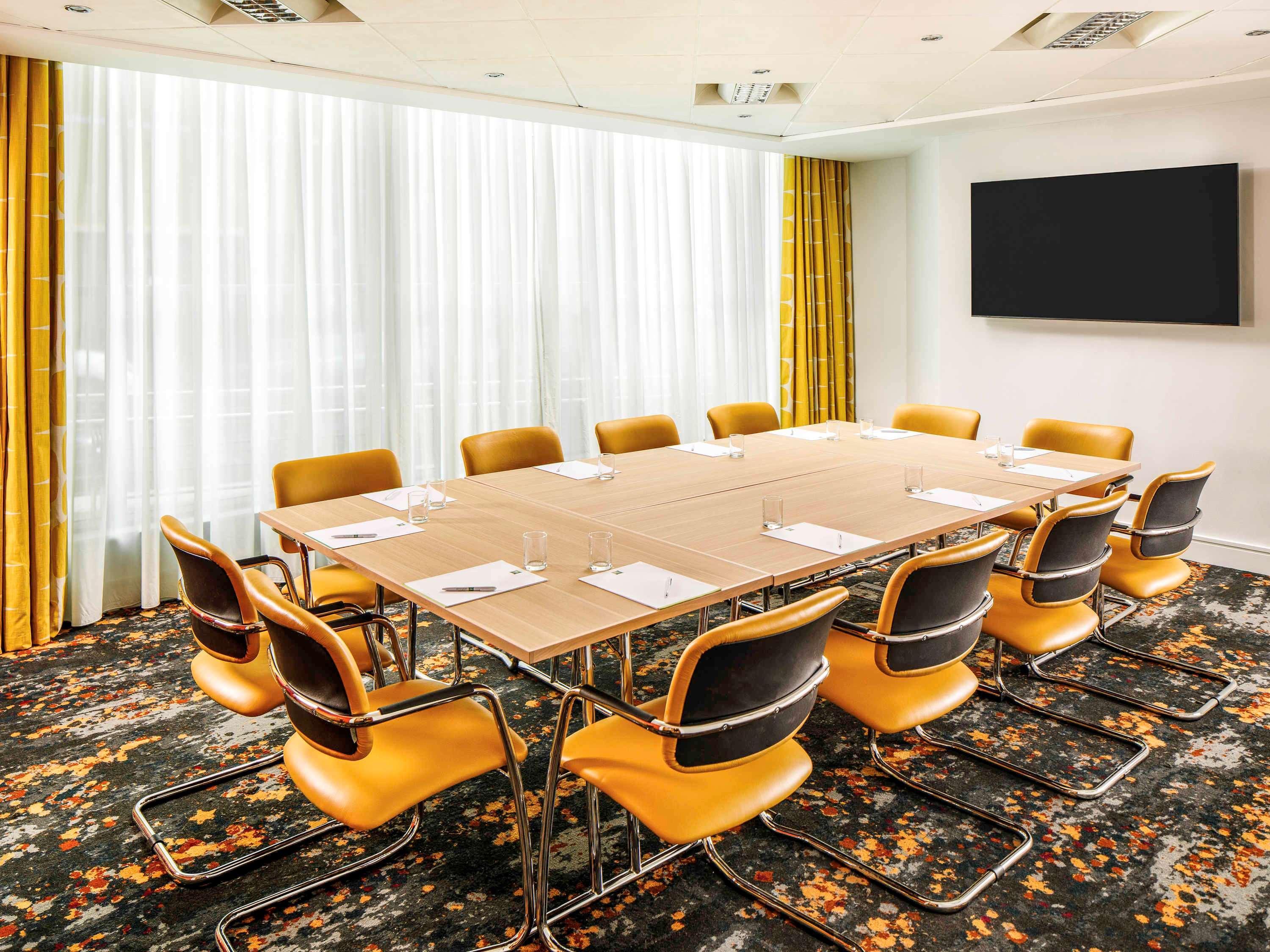 Ibis Styles Centre Hotel 3*