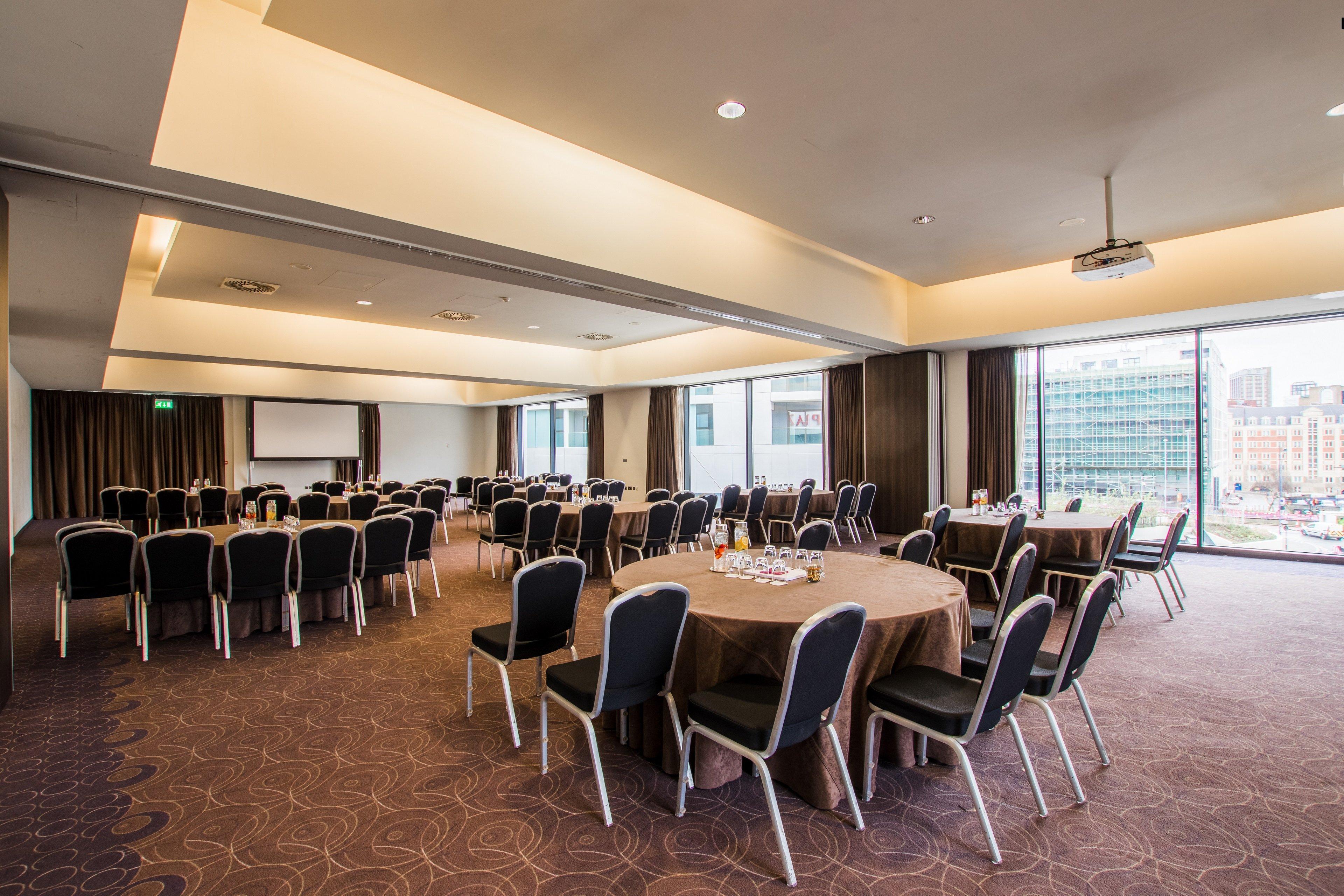 Crowne Plaza By Ihg Hotel 4*