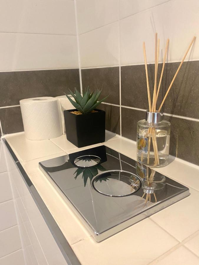 Swanky 2 Bdr Apt/opp Edgbaston Cricket Ground/free Parking *