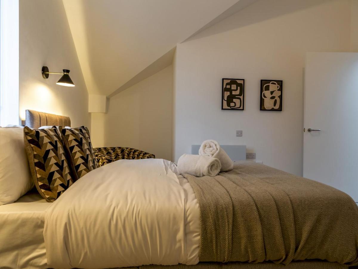 Pass The Keys Super Prime Duplex Loft Jewellery Quarter *