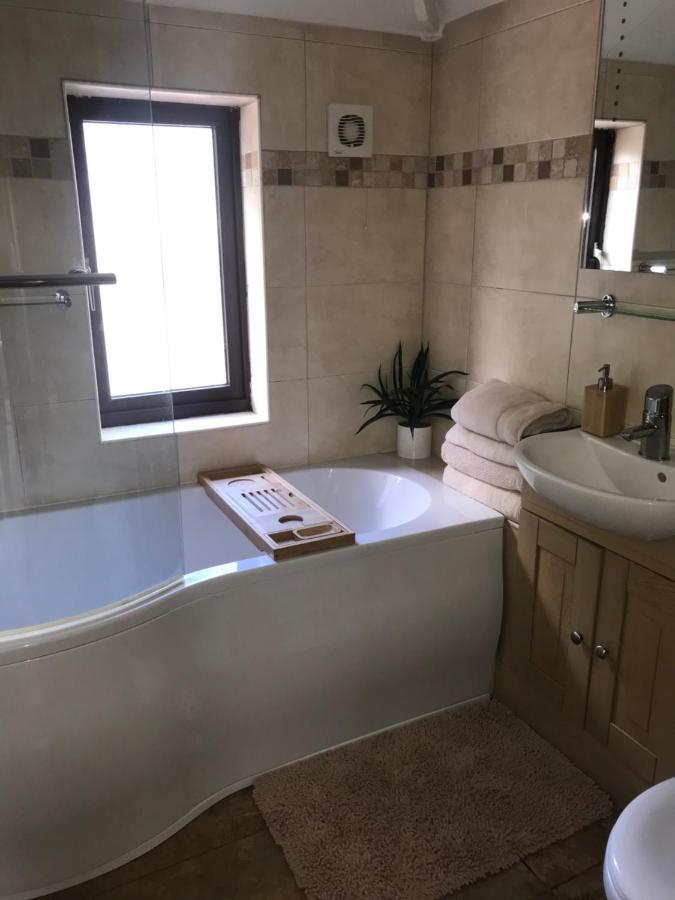 3 Bedroom With Stunning Views And Hot Tub *