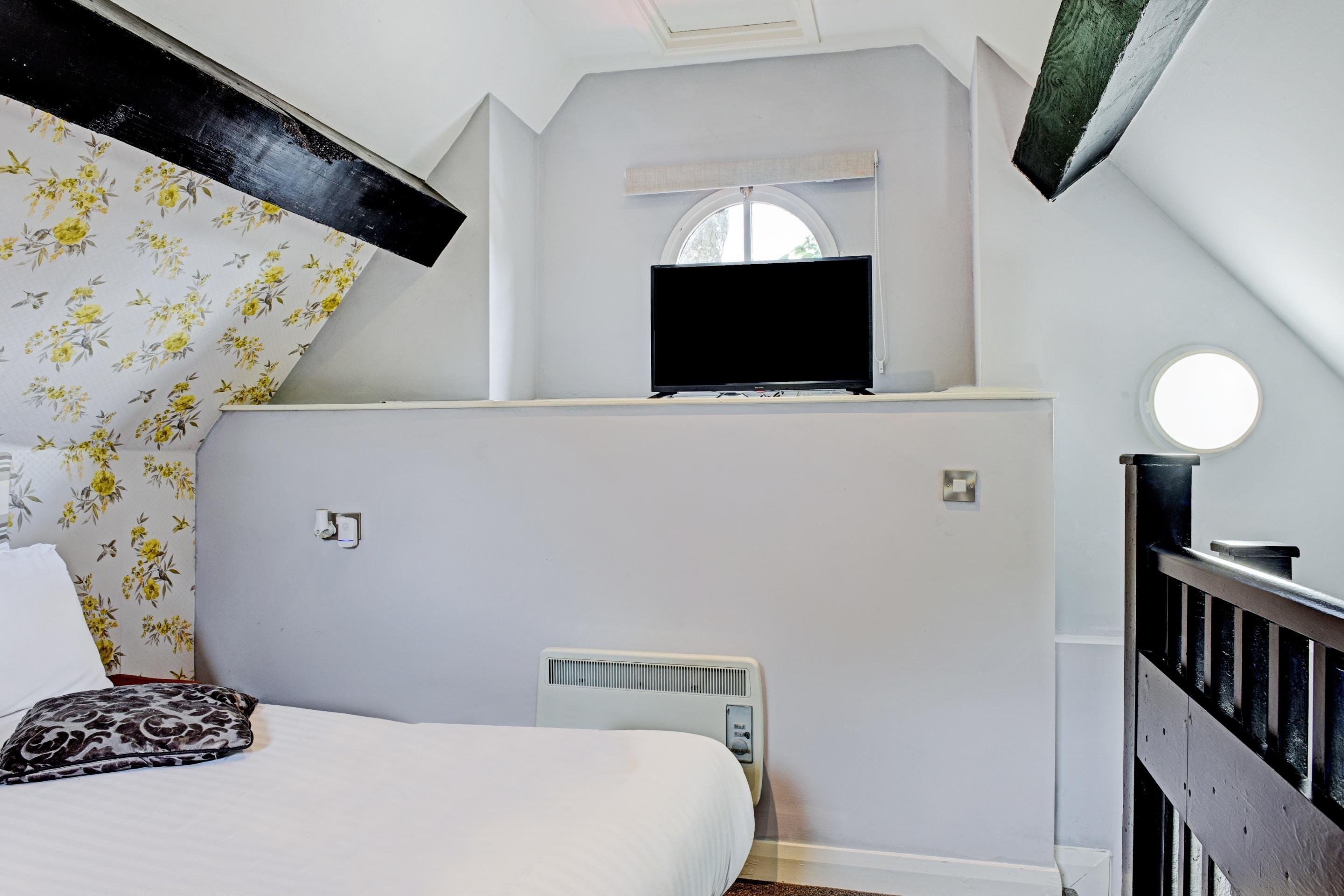 Oyo Dovecote Hotel 3*
