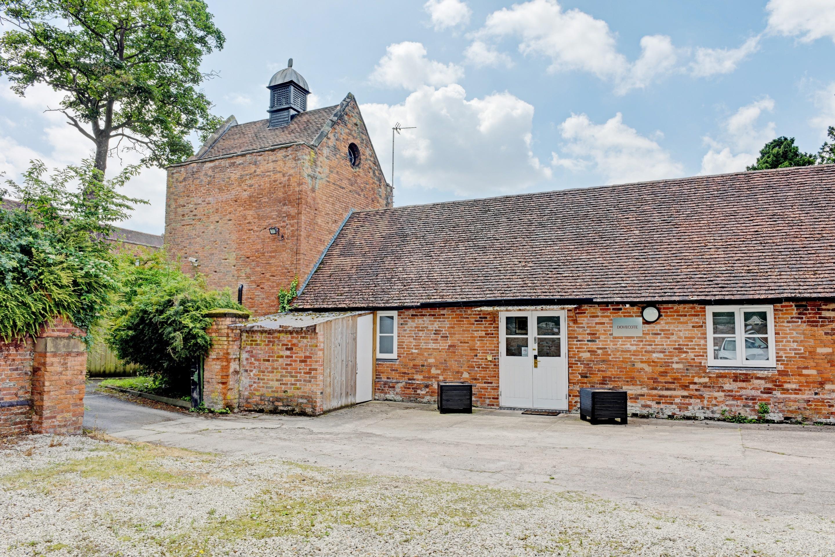Hotel Oyo Dovecote