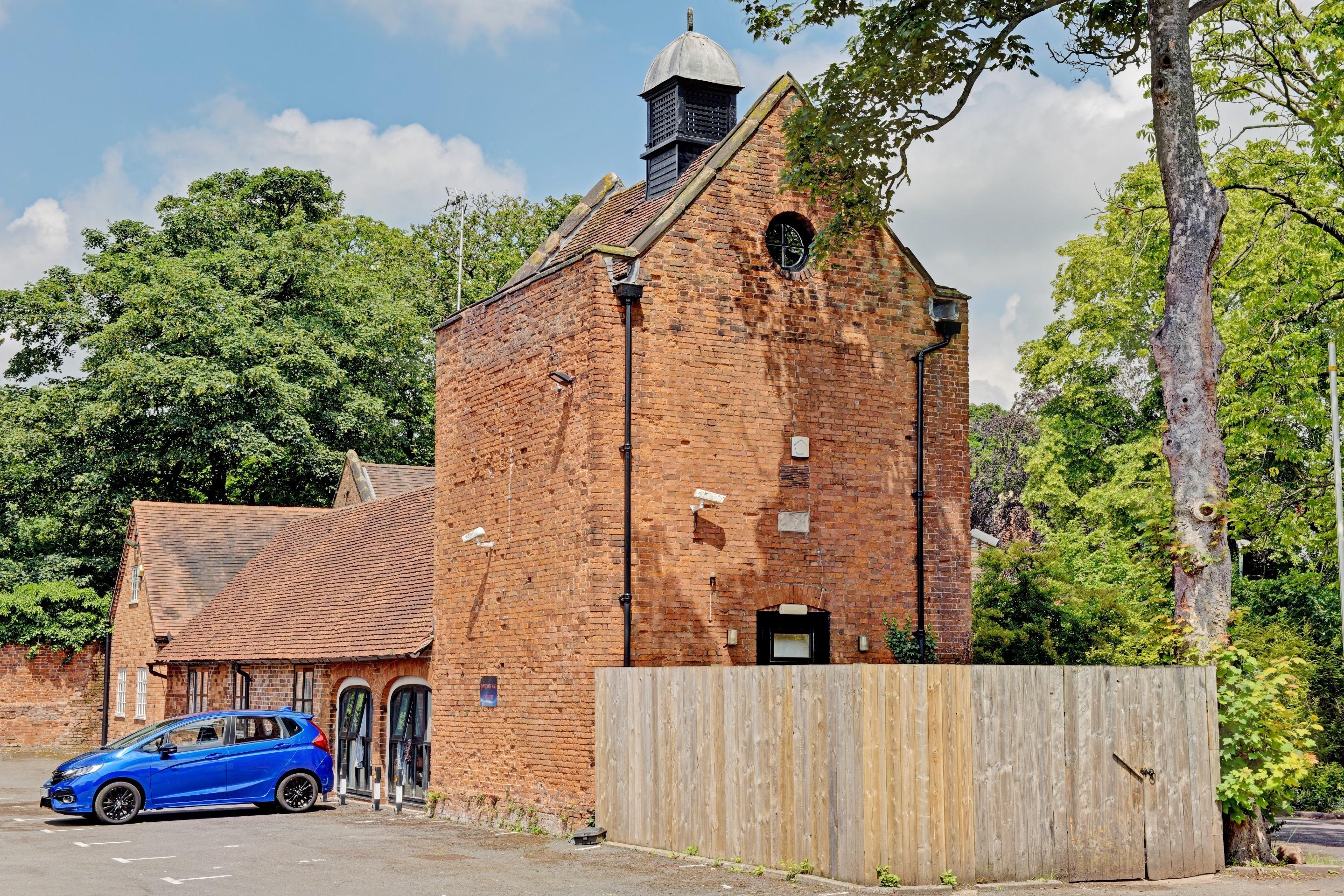 Oyo Dovecote Birmingham