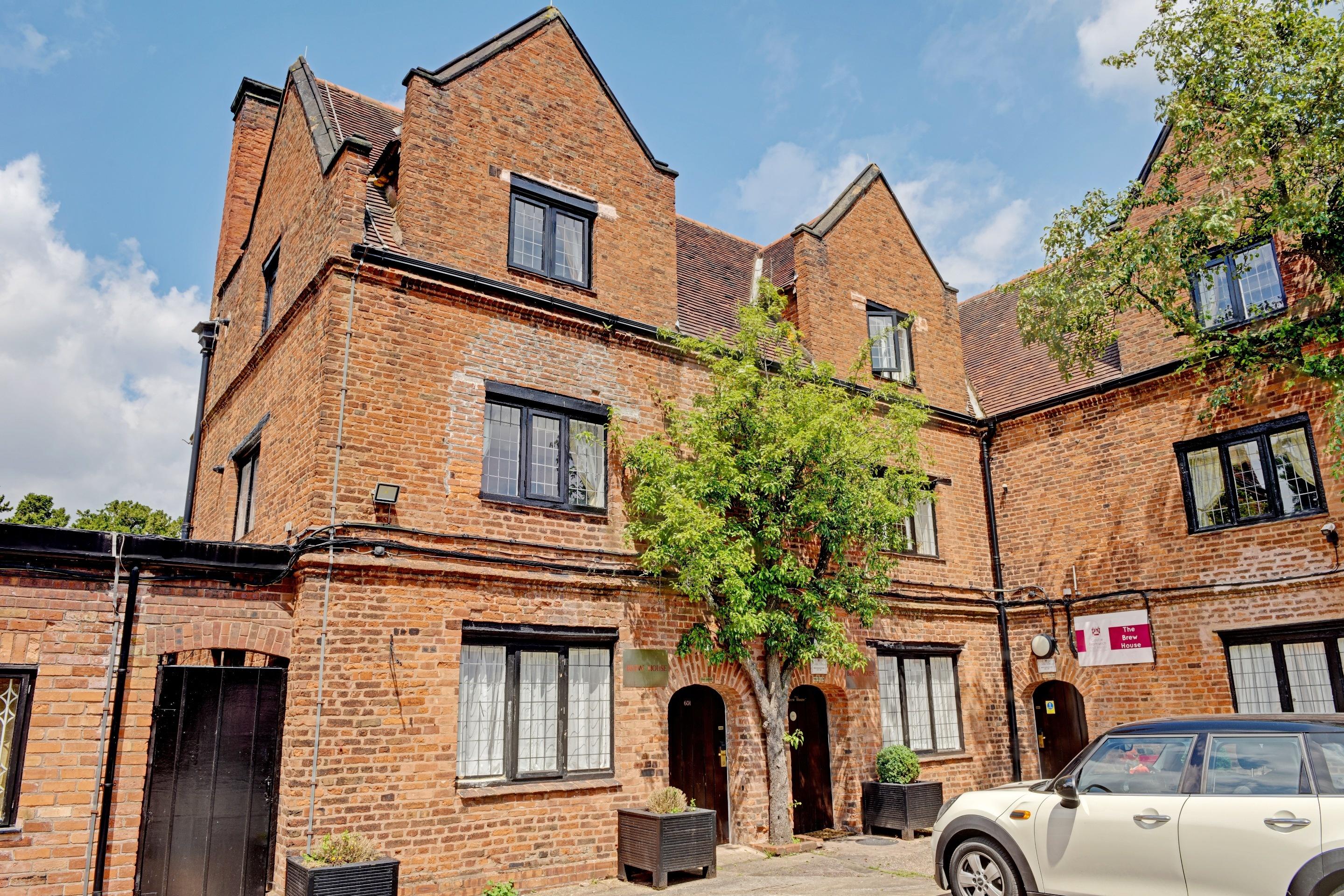 Oyo Dovecote 3* Birmingham