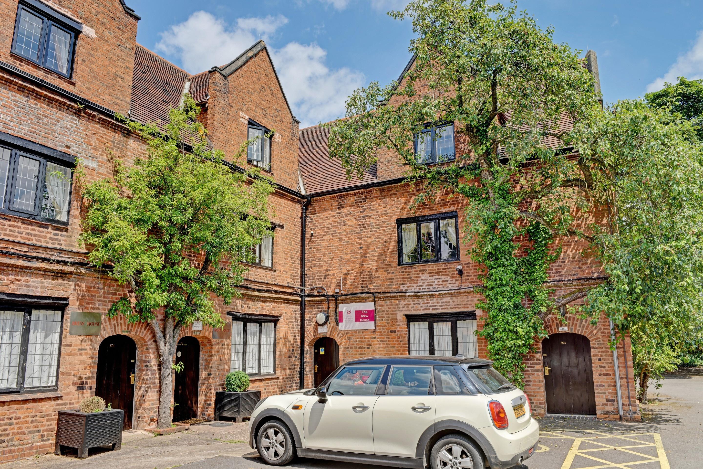 Oyo Dovecote 3* Birmingham