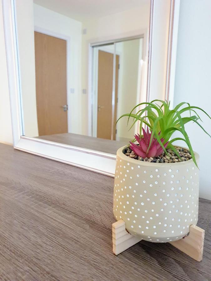 Spacious Modern 1 Bed - Centre Apartment *