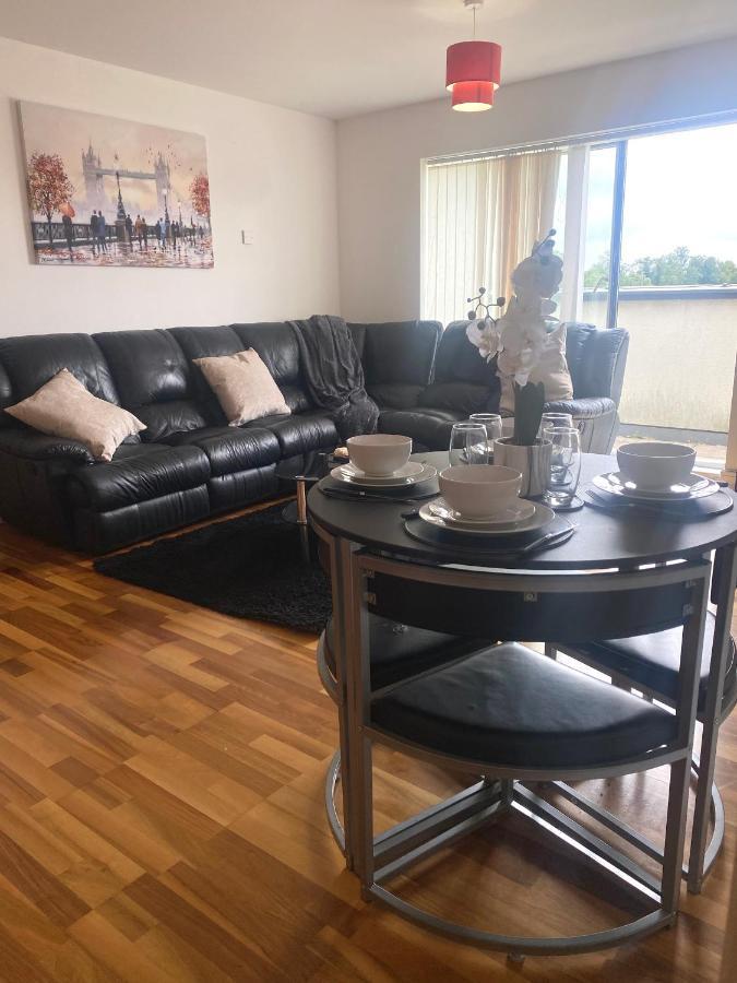 Swanky 2 Bdr Apt/opp Edgbaston Cricket Ground/free Parking Apartment *