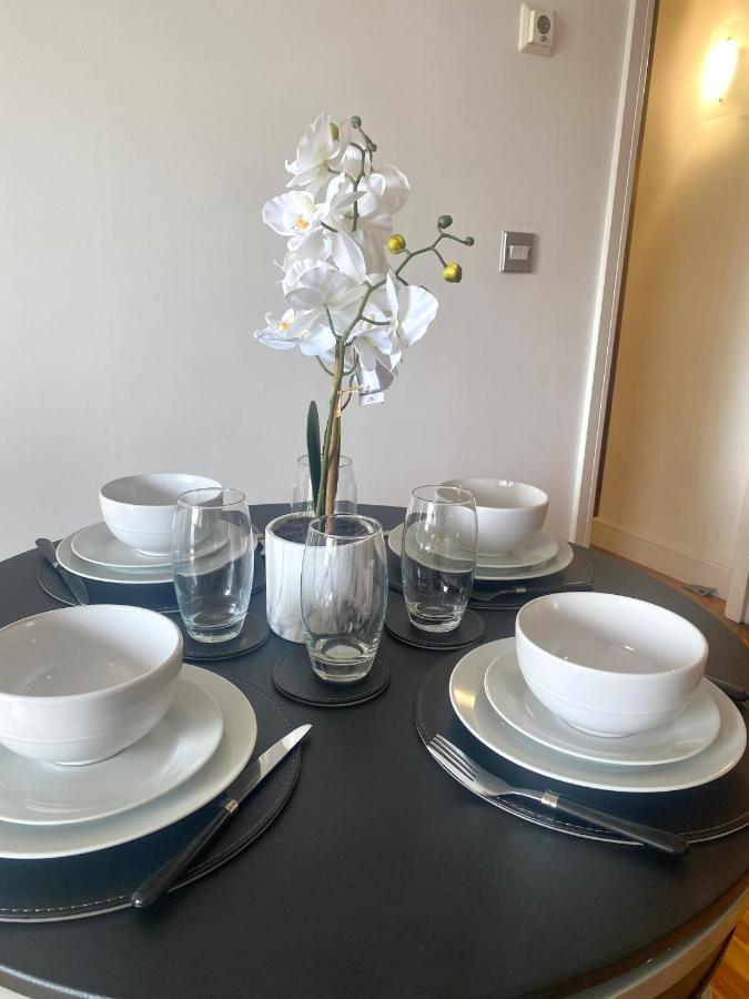 Swanky 2 Bdr Apt/opp Edgbaston Cricket Ground/free Parking Birmingham