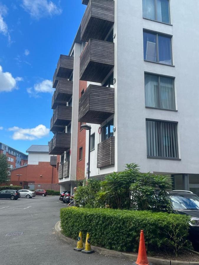 2 Bed Very Near To Mail Box , New Street Apartment Birmingham