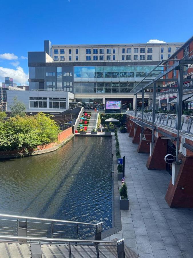 2 Bed Very Near To Mail Box , New Street Apartment *