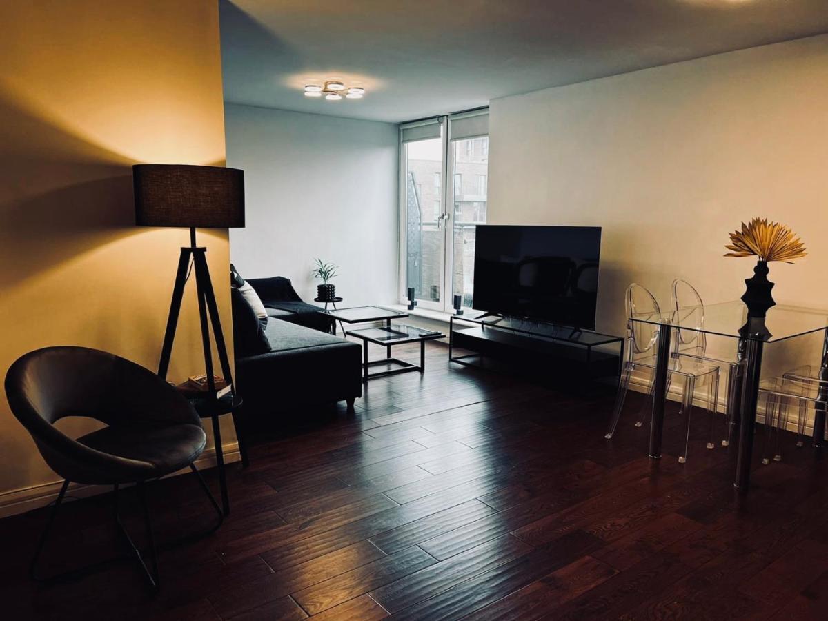 Apartment 2 Bedroom Penthouse *
