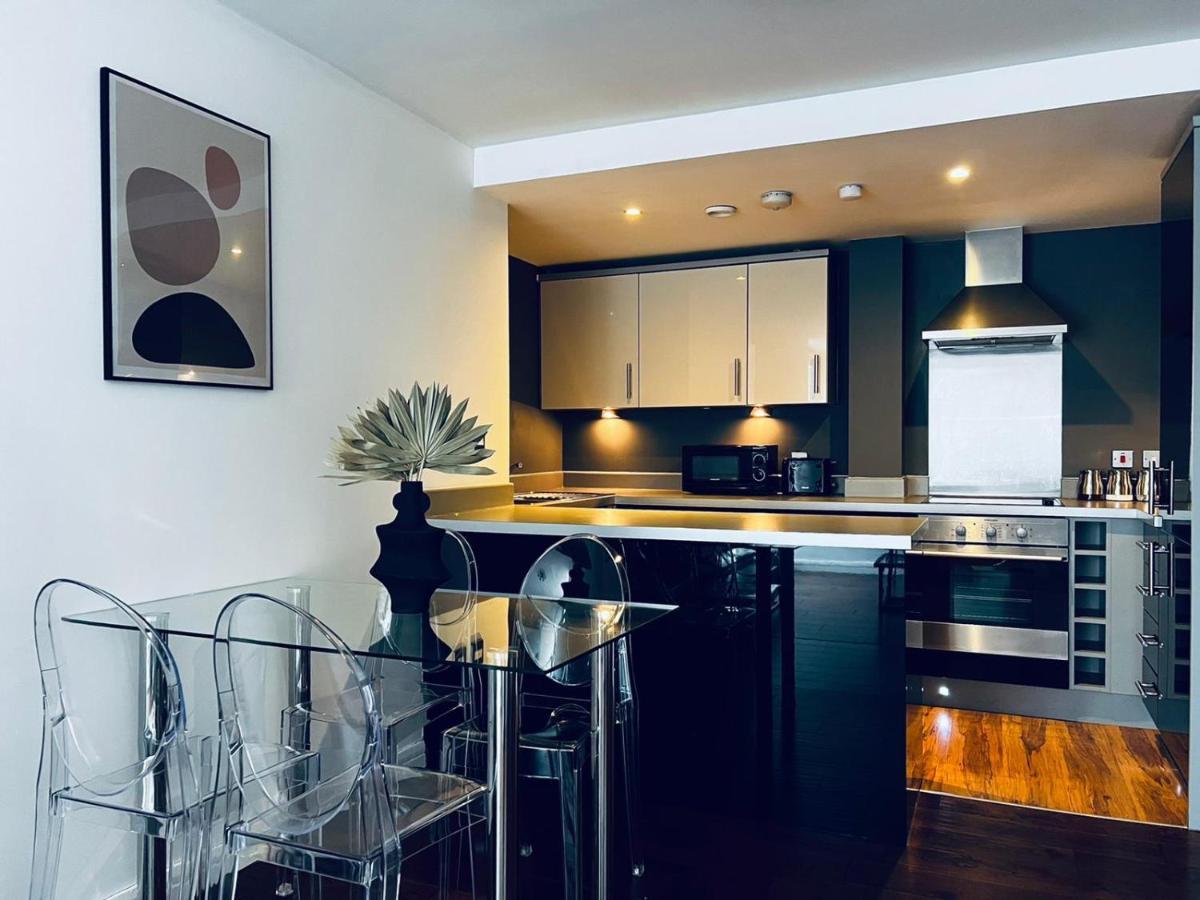 Apartment 2 Bedroom Penthouse *