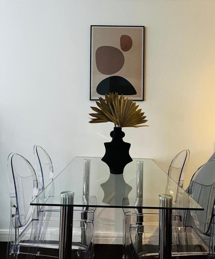 Apartment 2 Bedroom Penthouse