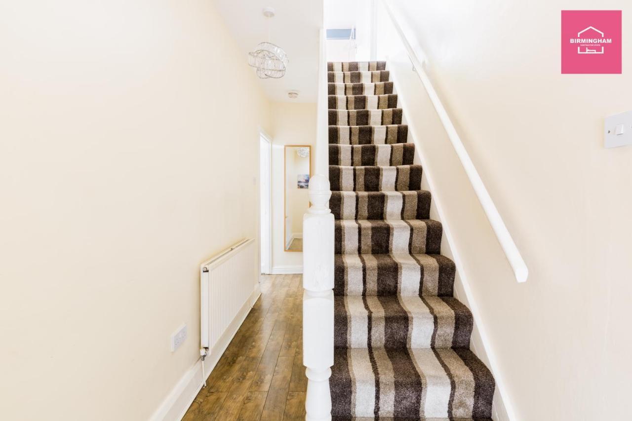 Apartment Contractor - 3 Bedroom Flat, 6 Beds Parking