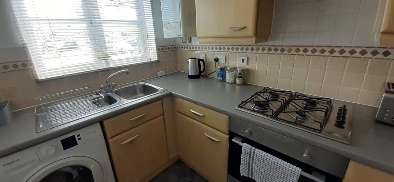 Apartment Hawksworth House: Convenient Nec & Airport With Free Parking
