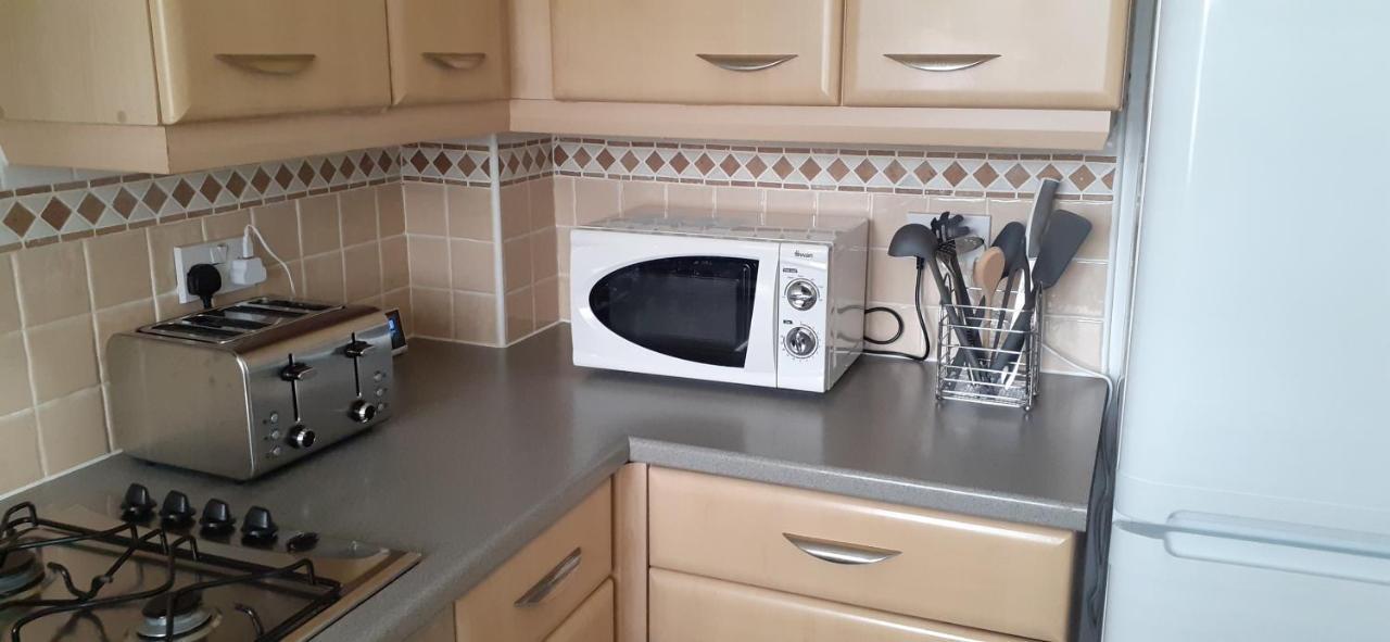 Apartment Hawksworth House: Convenient Nec & Airport With Free Parking