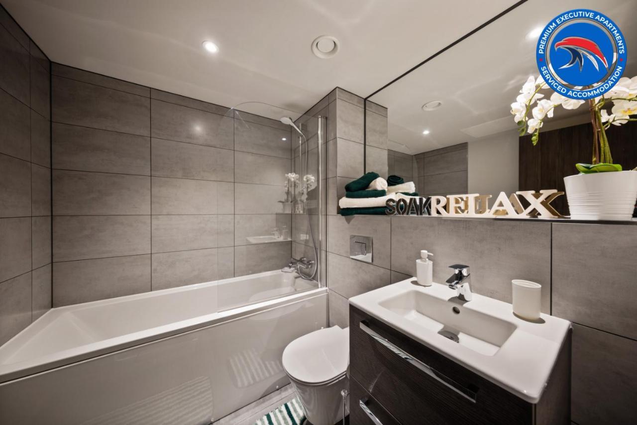 St Martins Place: Extended With Free Gym & Cinema Apartment