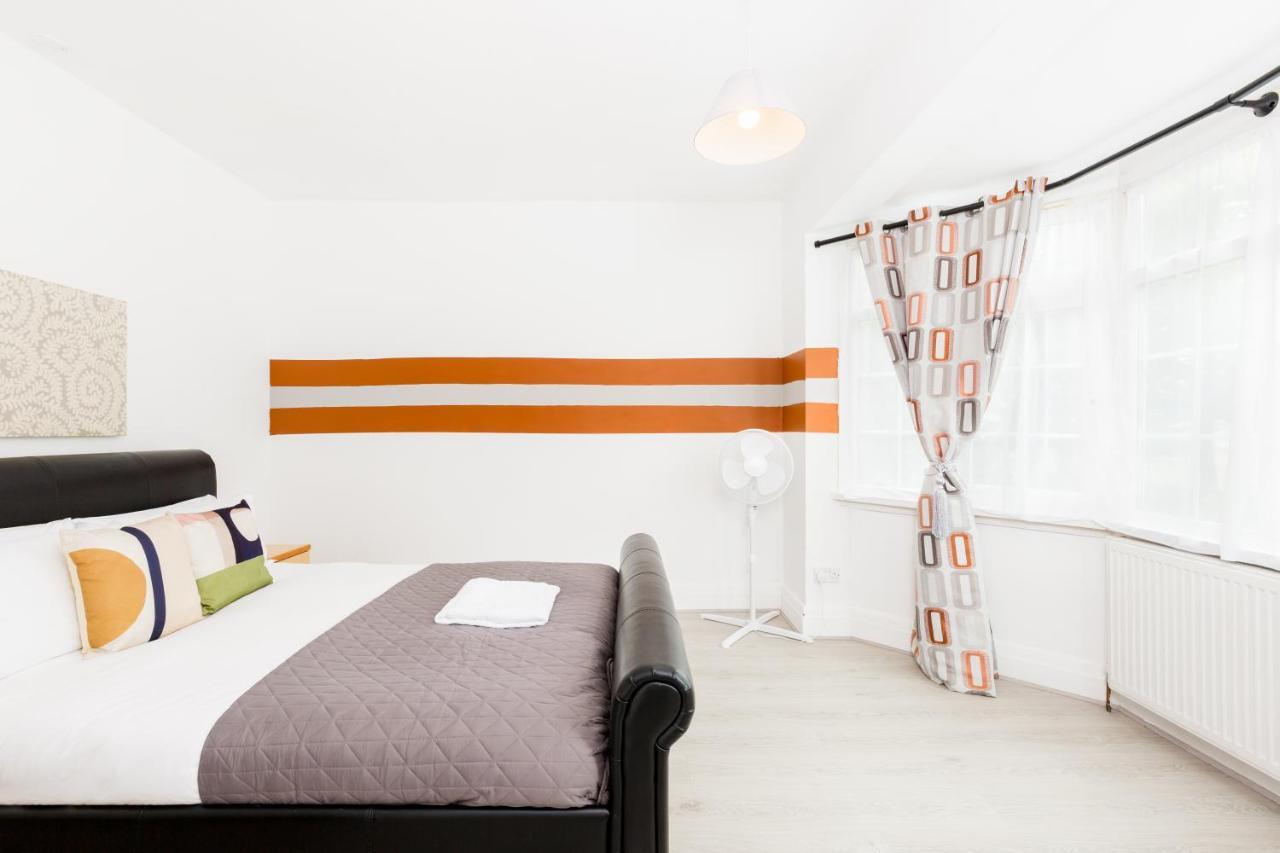 Beautiful 6 Bedroom House For 17 Guests Next To Edgbaston Stadium Birmingham