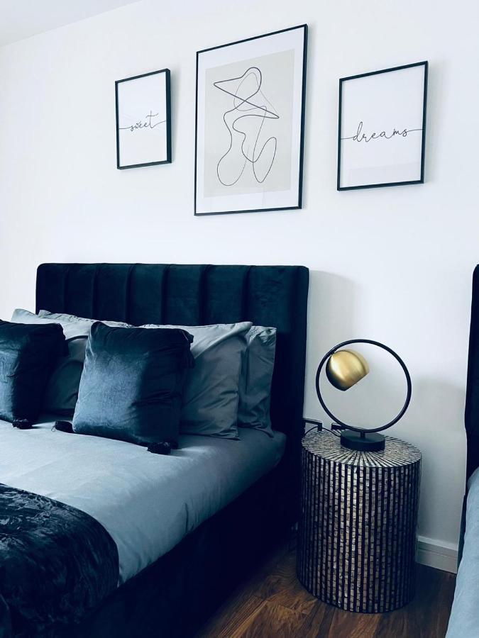 2 Bedroom Penthouse Apartment *