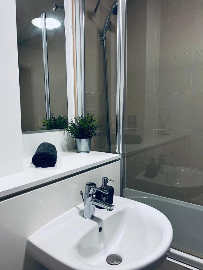 Apartment 2 Bedroom Penthouse Birmingham