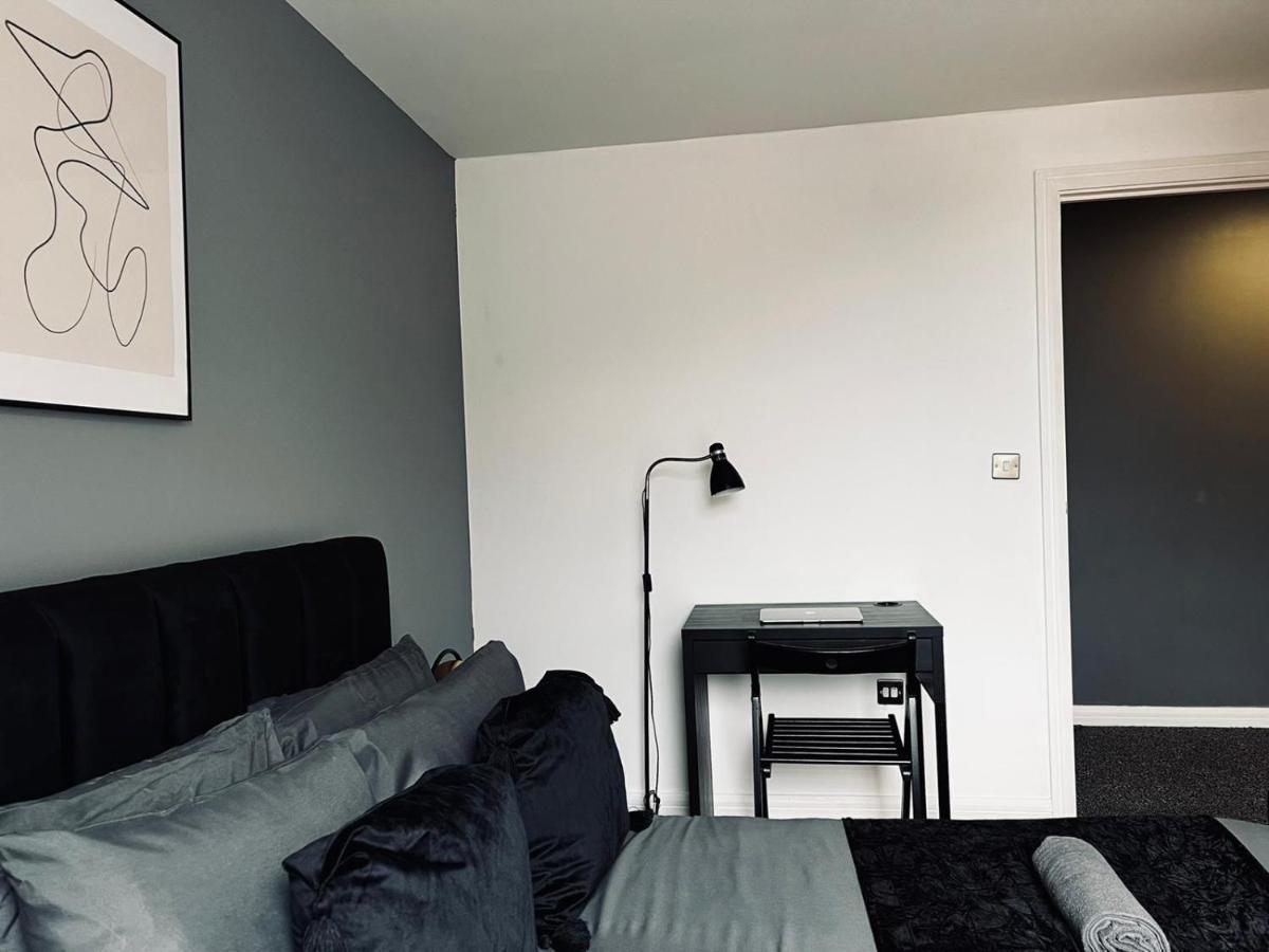 2 Bedroom Penthouse Apartment *