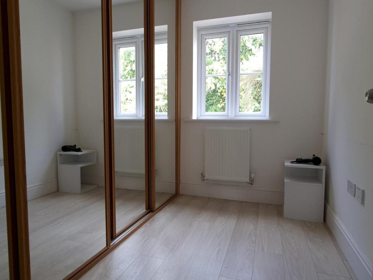 Pass The Keys Well Located Modern 5 Bedroom House *