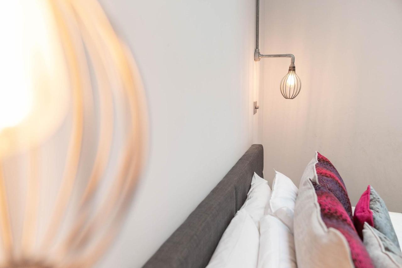 Apartment Ultimate Luxury Penthouse - Rooftop Terrace - Air Conditioning - Secure Parking - Long Term Only *