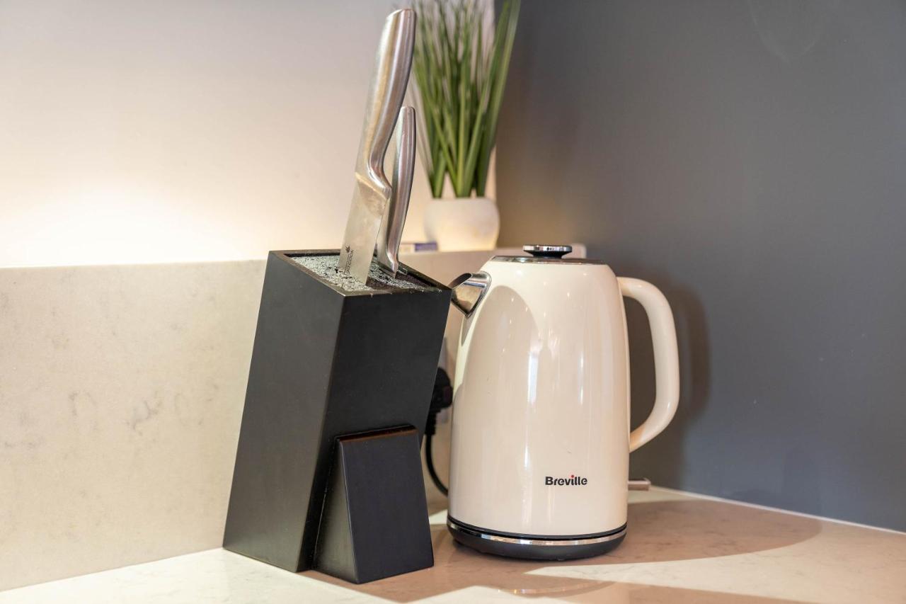 Apartment Ultimate Luxury Penthouse - Rooftop Terrace - Air Conditioning - Secure Parking - Long Term Only Birmingham