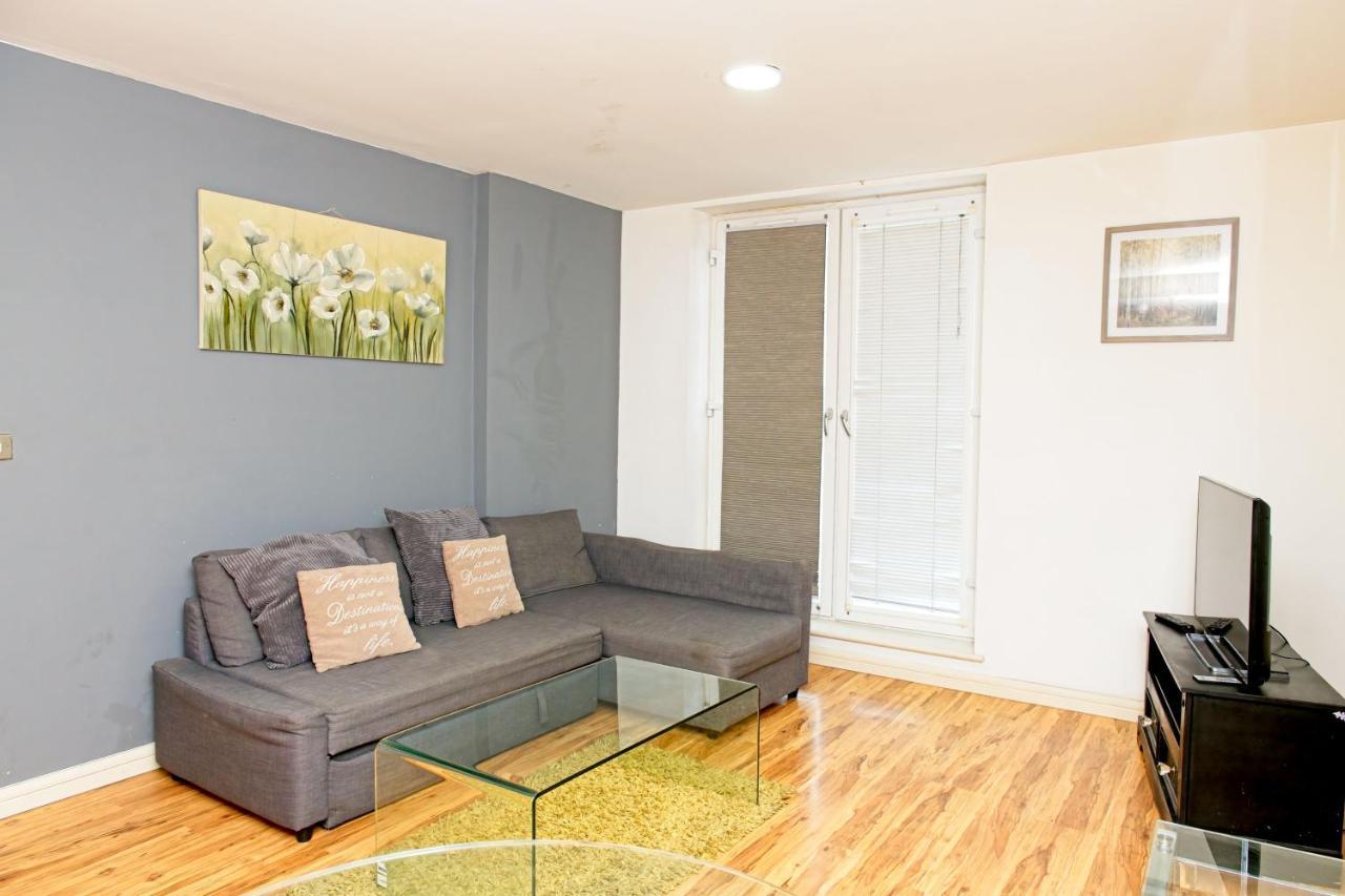 Centre Beautiful Walking Distance To Bullring Shopping Centre Private Parking