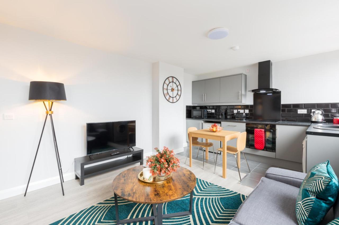 Apartment Hagley Road Apartments: Self-contained City Centre With Kitchen & Netflix